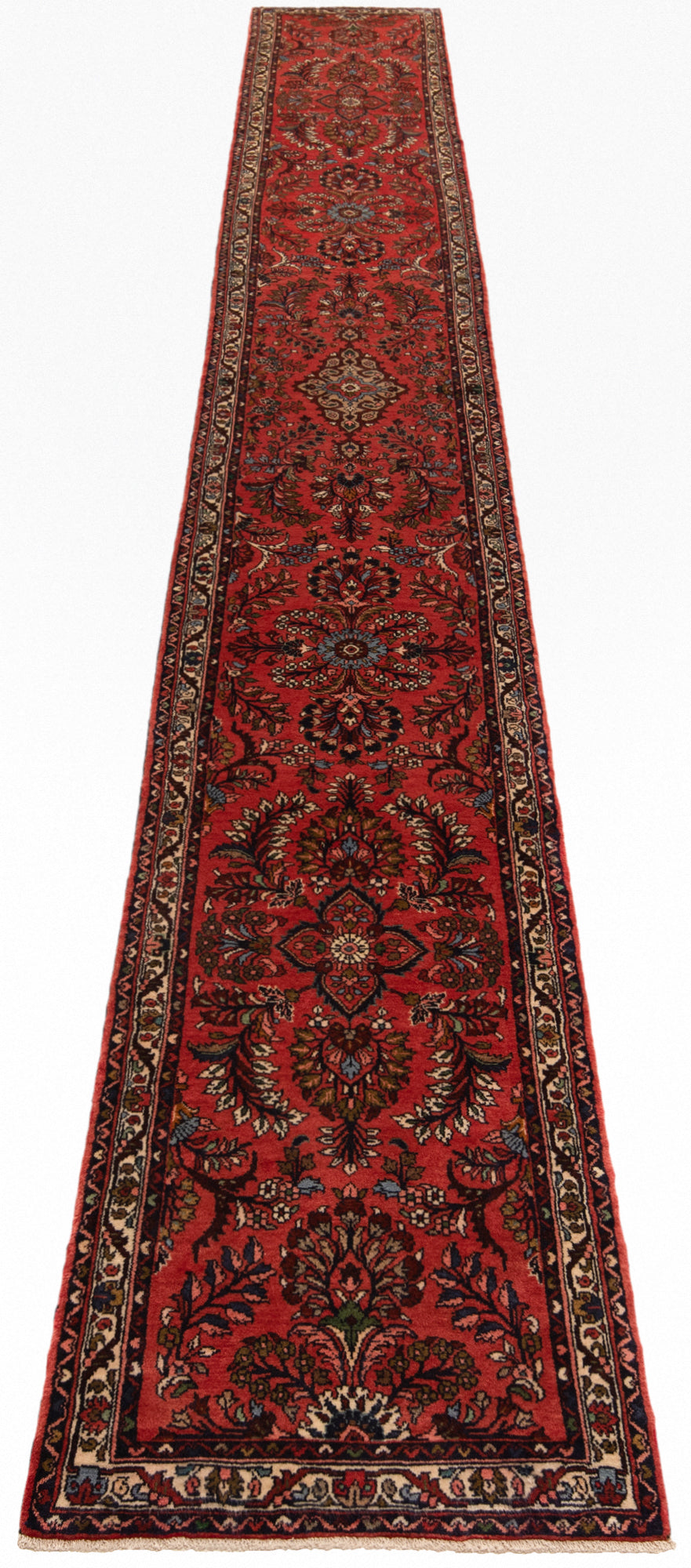 Hamedan Persian rug | 556 x 74 cm