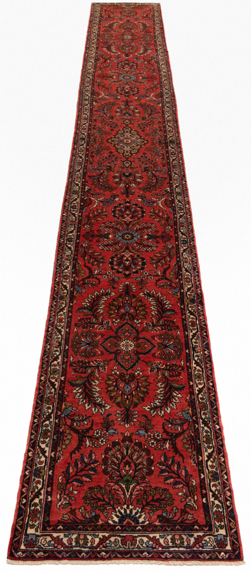 Hamedan Persian rug | 556 x 74 cm