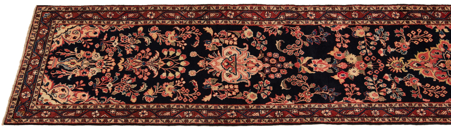 Hamedan Persian Rug | 488 x 74 cm