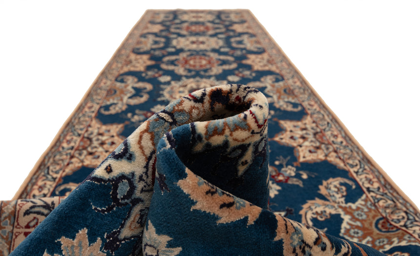 Nain 9La Persian Rug | 438 x 87 cm