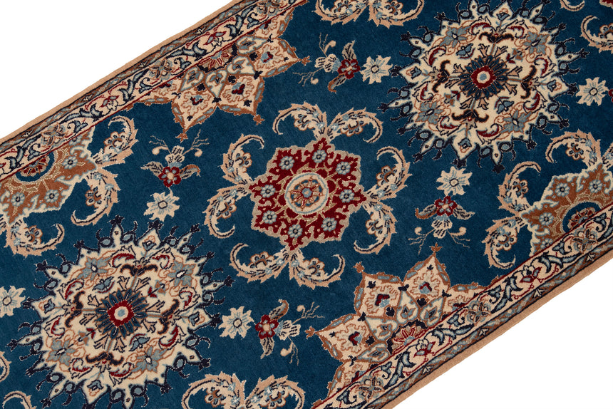 Nain 9La Persian Rug | 438 x 87 cm