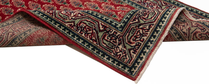 Tabriz Persian rug | 428 x 80 cm