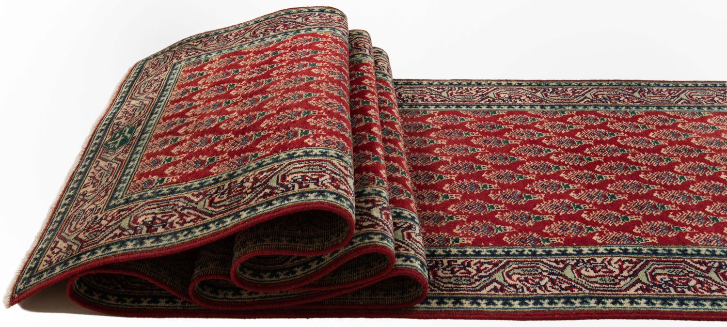 Tabriz Persian rug | 428 x 80 cm