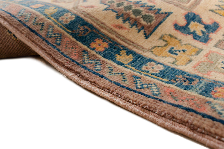 Kazak rug | 239 x 167 cm