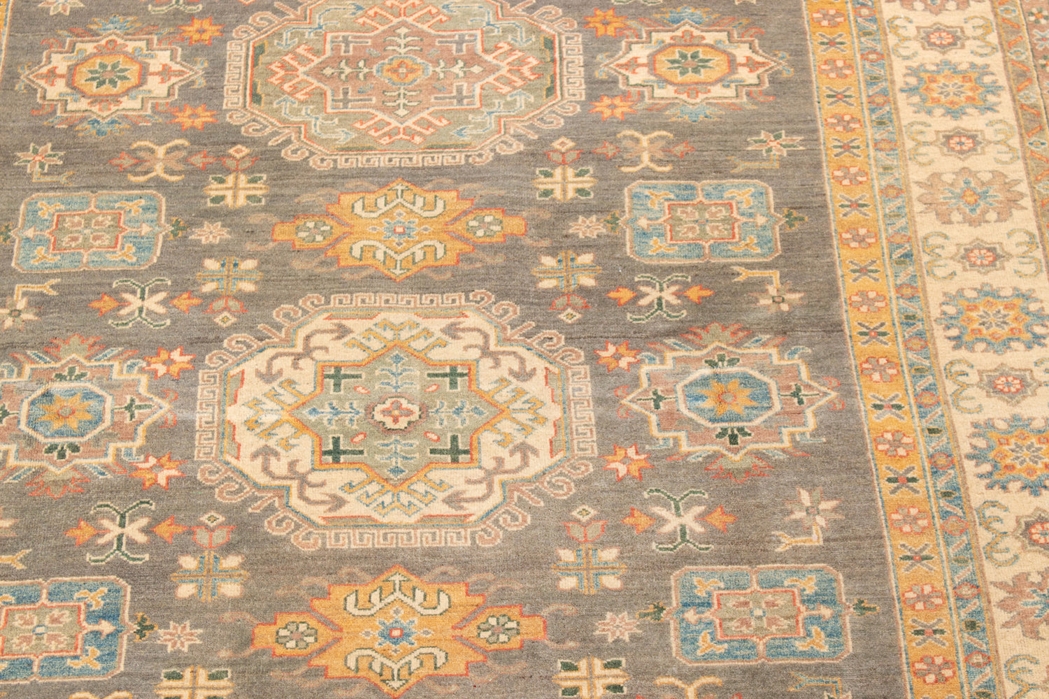 Kazak Rug | 253 x 197 cm