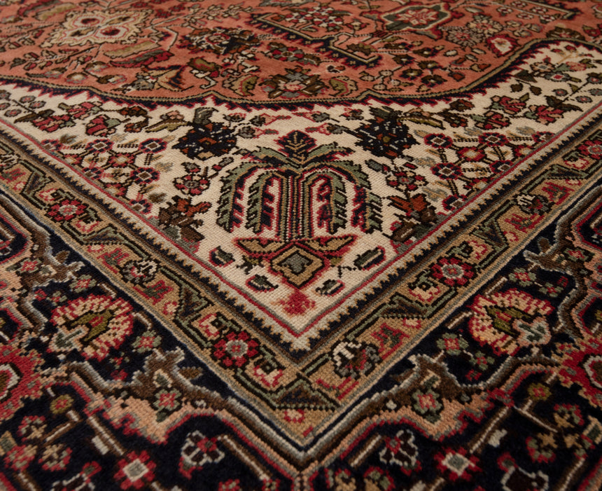 Tabriz Persian rug | 288 x 198 cm