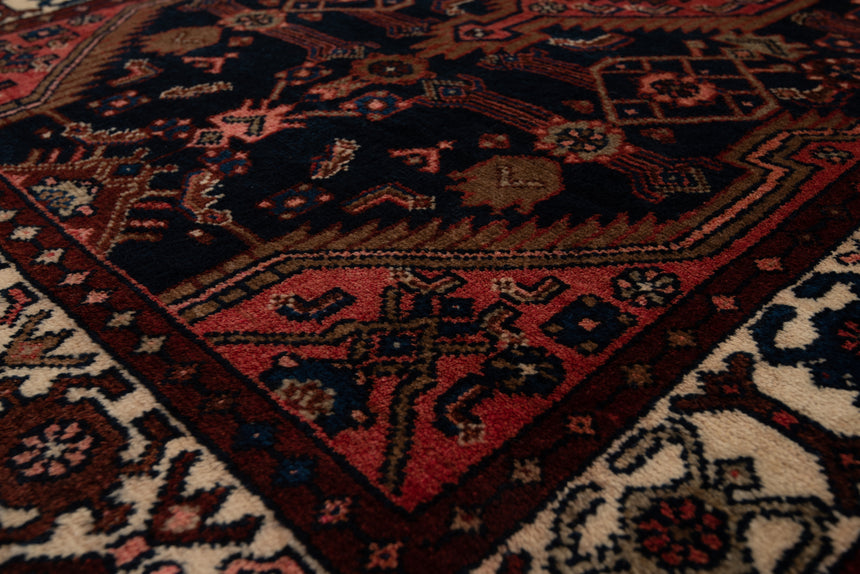 Hamedan Persian Rug | 328 x 104 cm