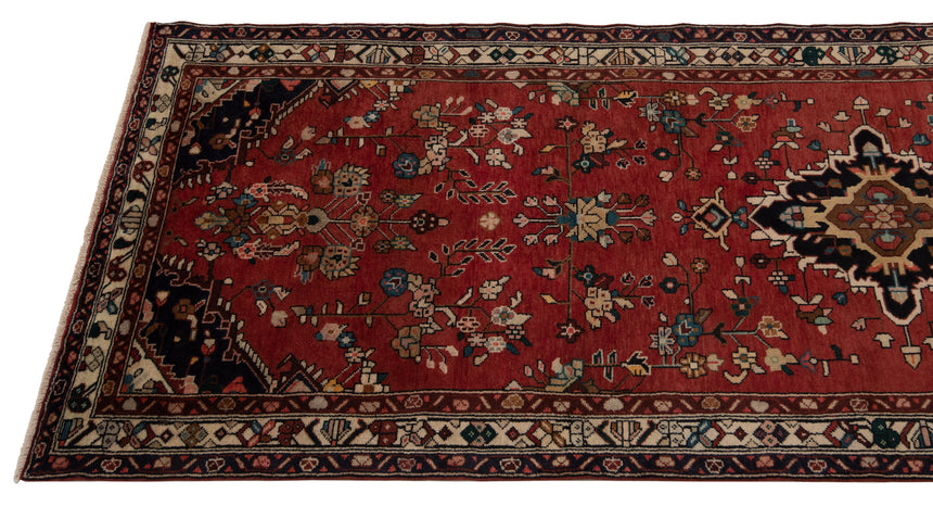 Hamedan Persian rug | 315 x 105 cm