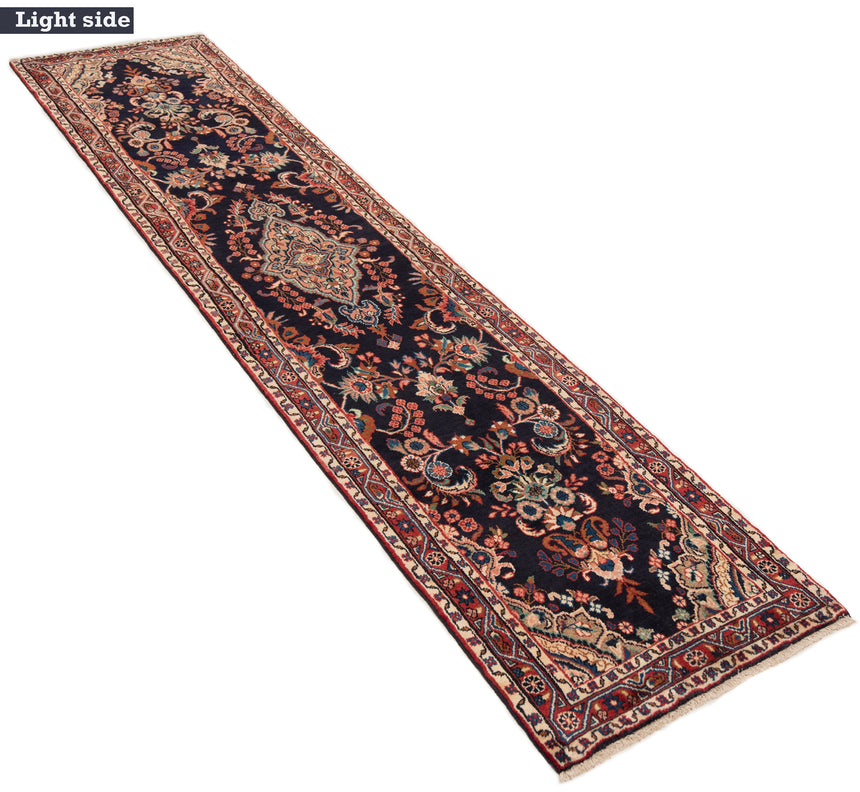 Hamedan Persian rug | 415 x 93 cm