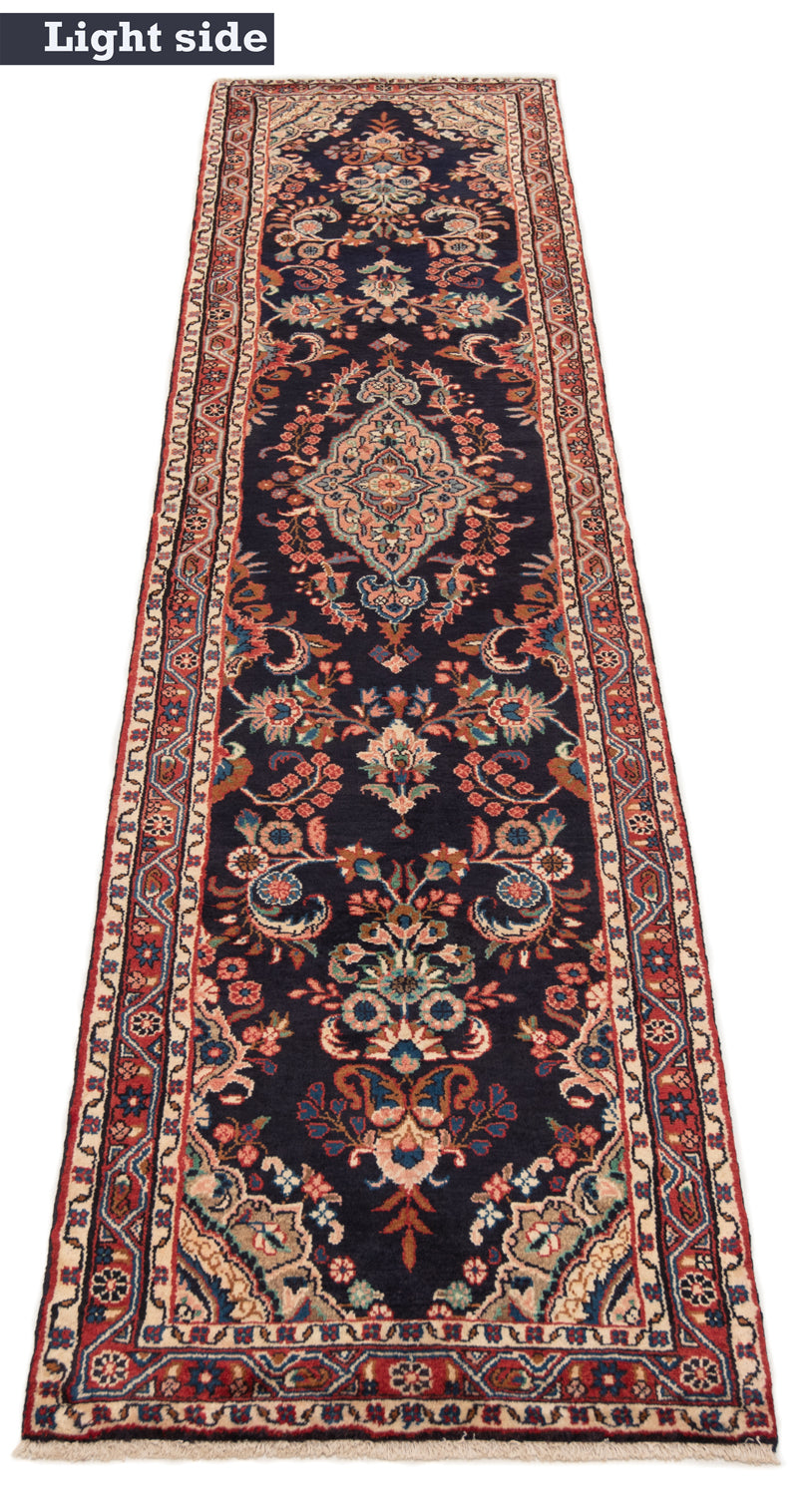 Hamedan Persian rug | 415 x 93 cm