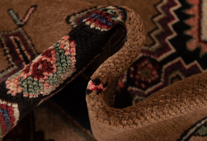 Hamedan Persian Rug | 177 x 102 cm