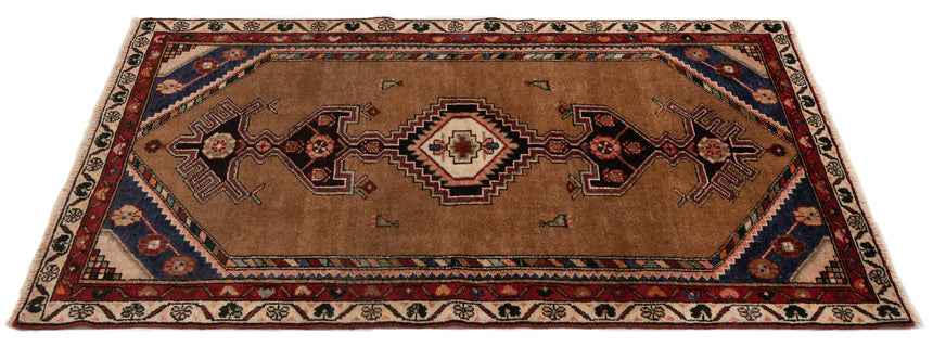 Hamedan Persian Rug | 177 x 102 cm