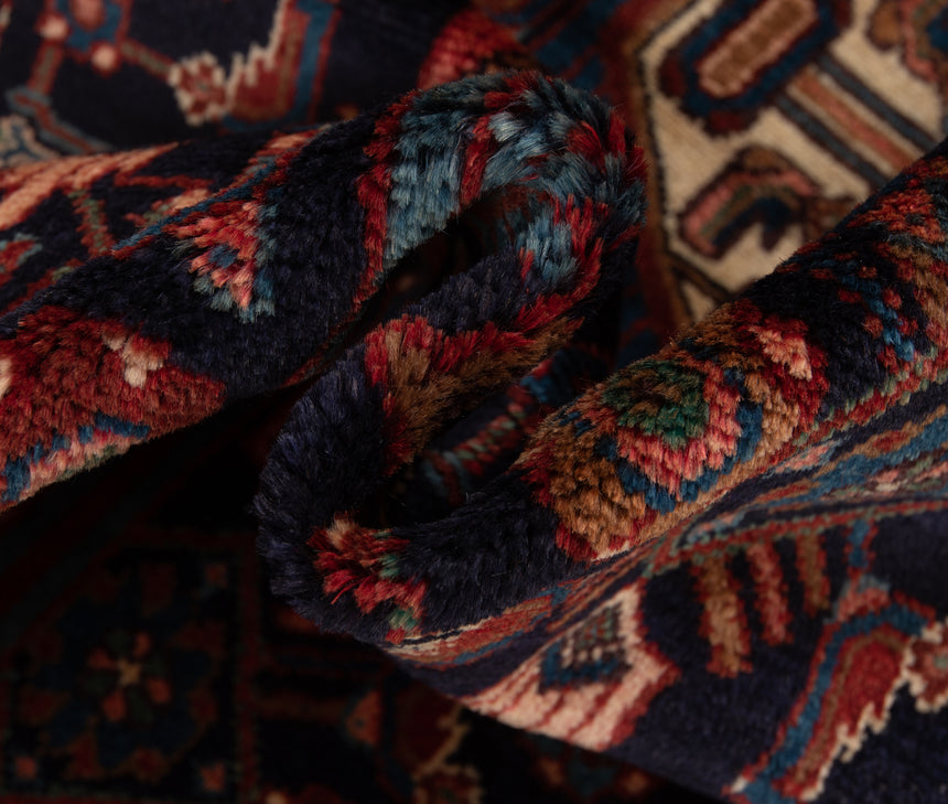 Hamedan Persian Rug | 326 x 107 cm