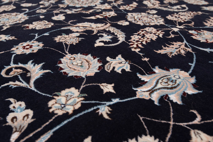 Nain 6La Persian Rug | 208 x 205 cm