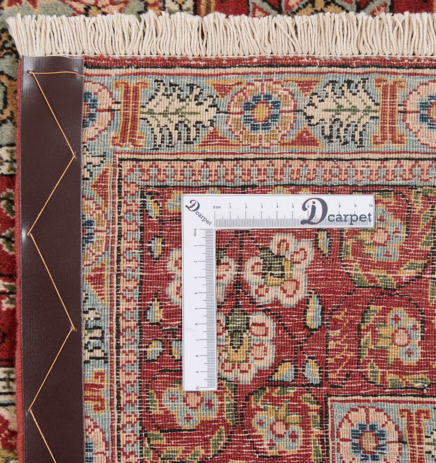 Qom Persian rug | 214 x 132 cm