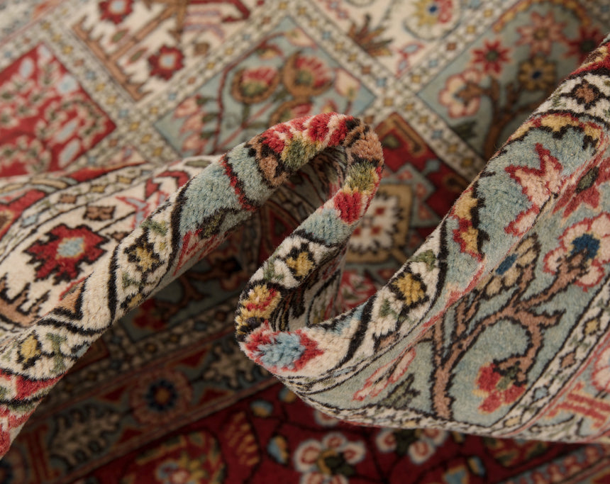 Qom Persian rug | 214 x 132 cm