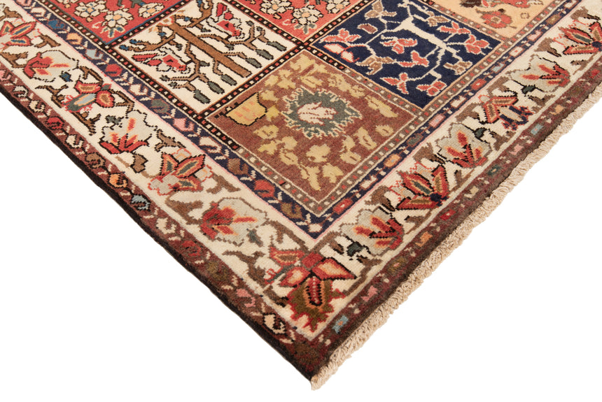 Bakhtiar Persian Rug | 199 x 144cm