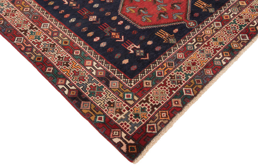 Hamedan Persian rug | 288 x 155 cm