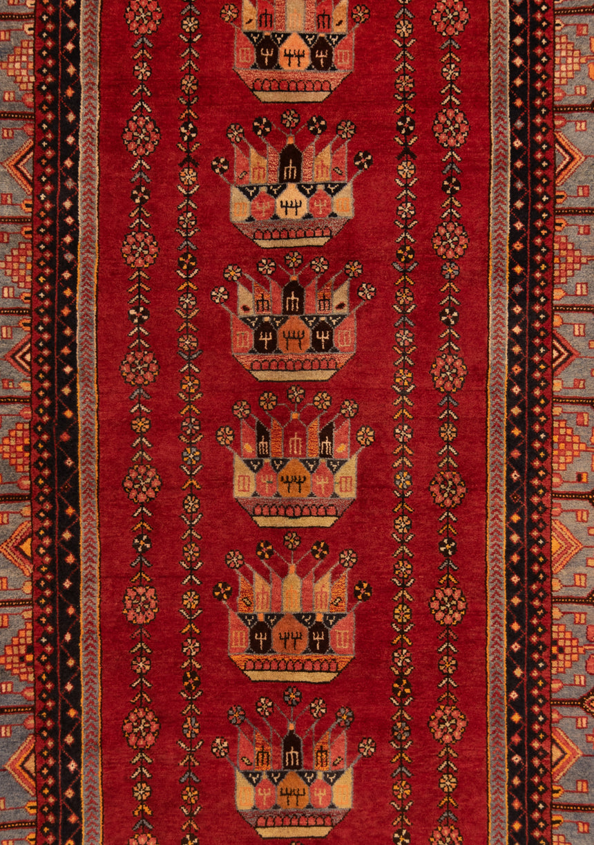 Hamedan Persian rug | 283 x 145 cm
