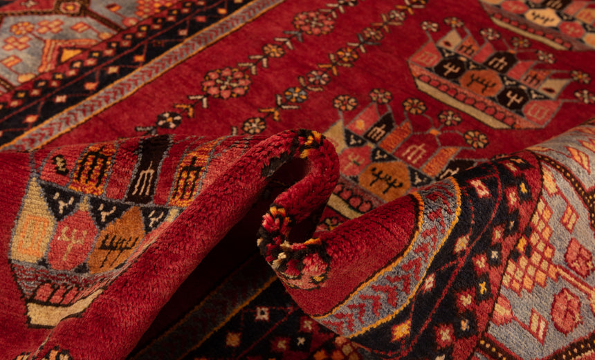 Hamedan Persian rug | 283 x 145 cm