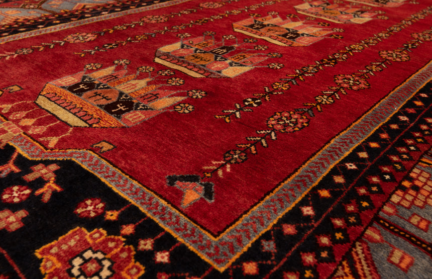 Hamedan Persian rug | 283 x 145 cm