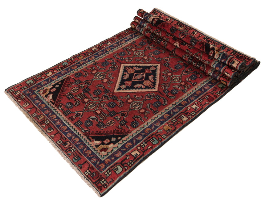 Hamedan Persian rug | 285 x 94 cm