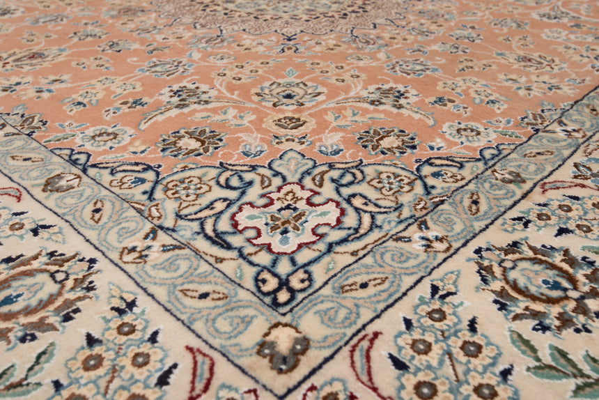 Nain 9la Persian Rug | 203 x 195 cm