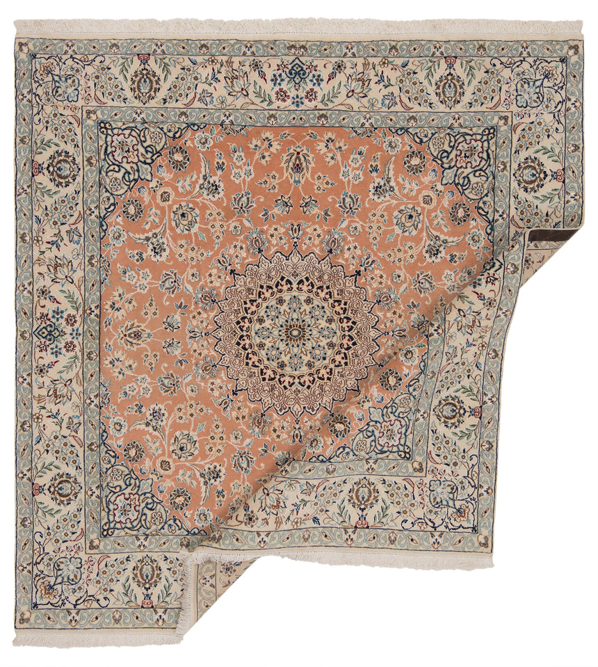 Nain 9la Persian Rug | 203 x 195 cm