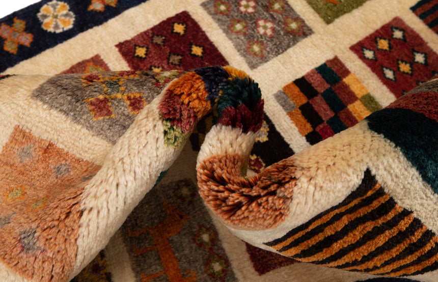 Gabbeh Persian Rug | 138 x 97 cm