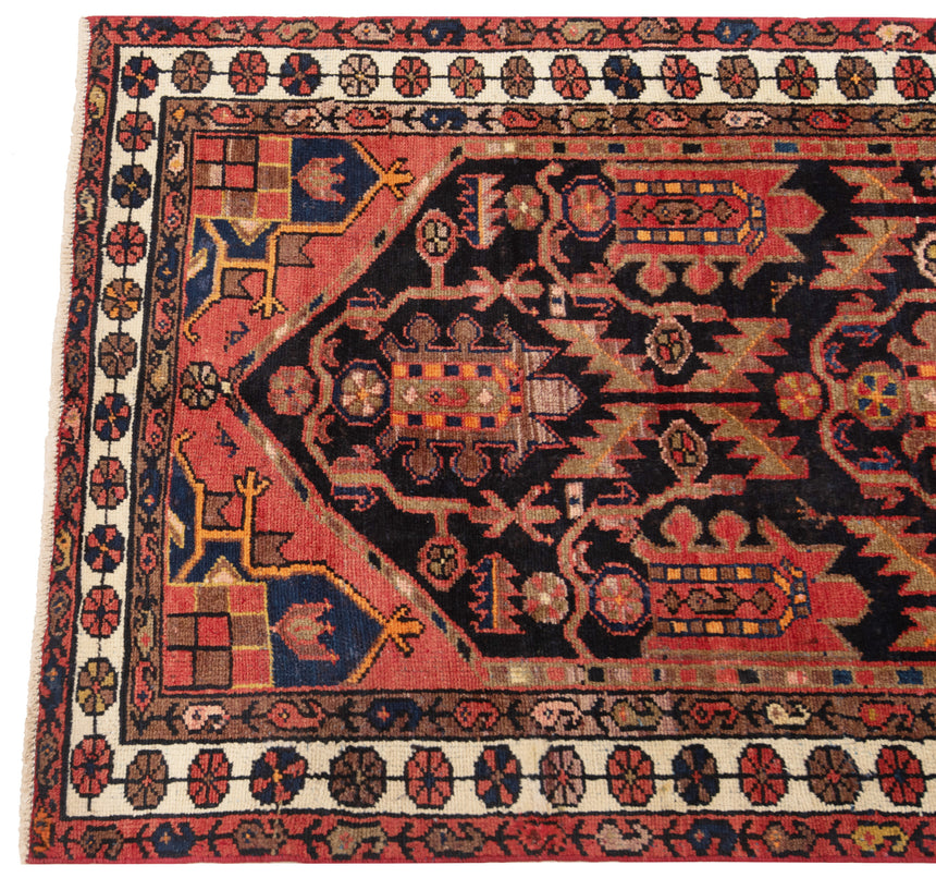 Hamedan Persian Rug | 167 x 101 cm