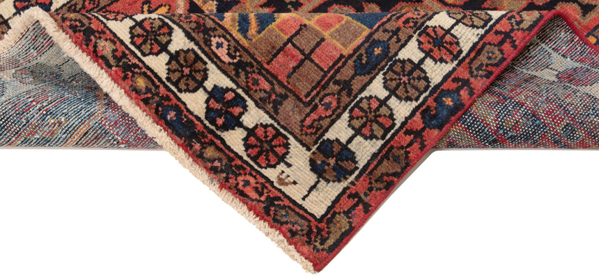 Hamedan Persian Rug | 167 x 101 cm