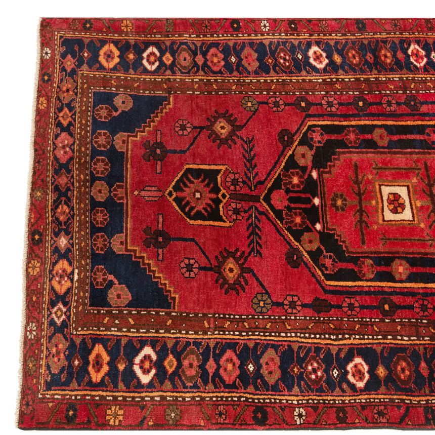 Hamedan Persian Rug | 207 x 131 cm
