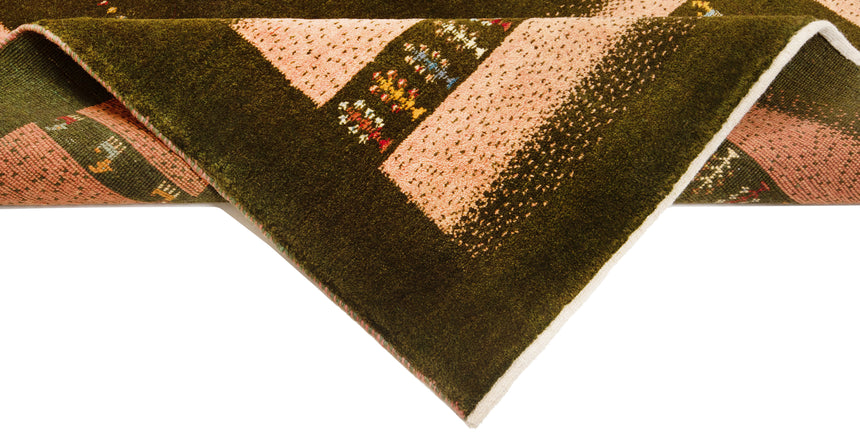 Gabbeh Persian Rug | 196 x 152 cm