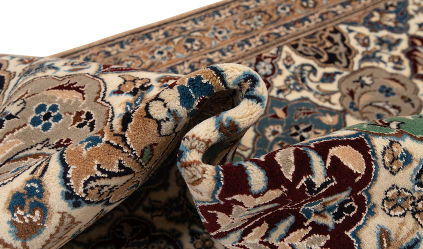 Nain 9La Persian Rug | 194 x 121 cm