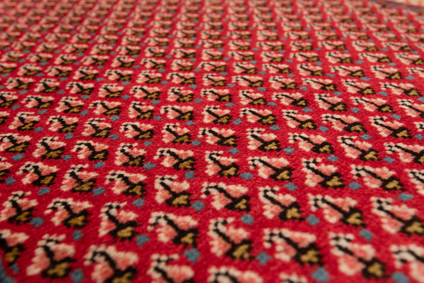 Sarough Persian Rug | 132x68cm