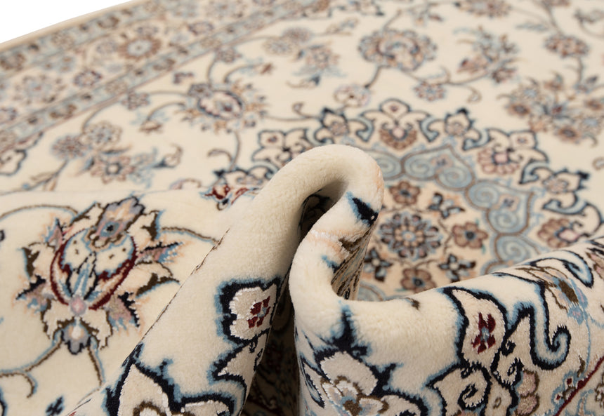 Nain 9La Persian Rug | 205 x 141 cm