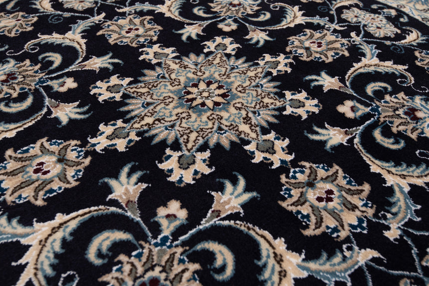 Nain Persian Rug | 145x145cm