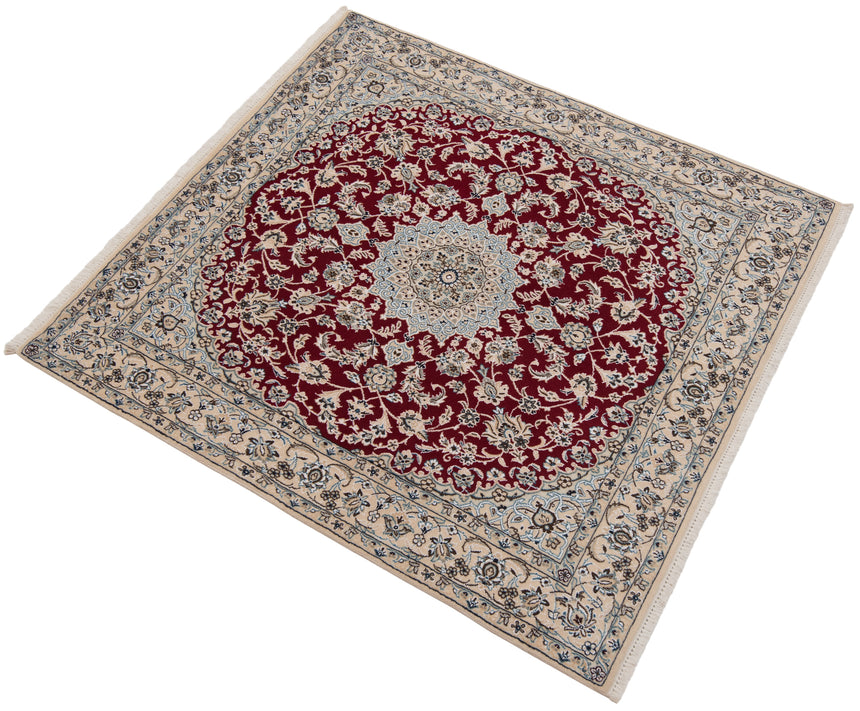 Nain 9La Persian Rug | 165 x 151 cm