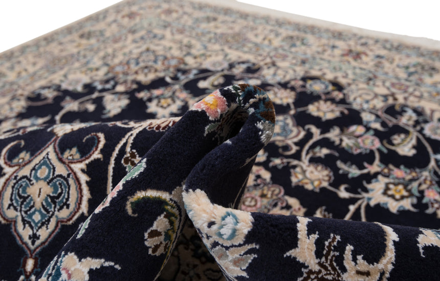 Nain 9La Persian Rug | 204 x 204 cm