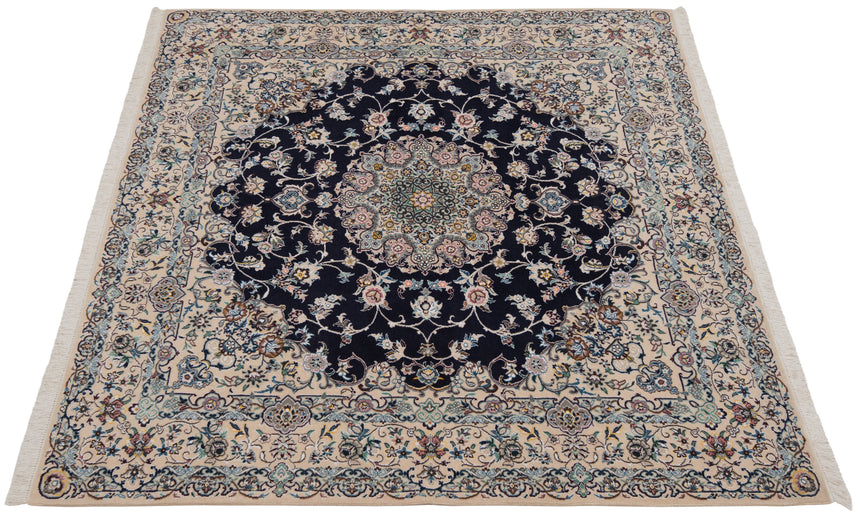 Nain 9La Persian Rug | 204 x 204 cm