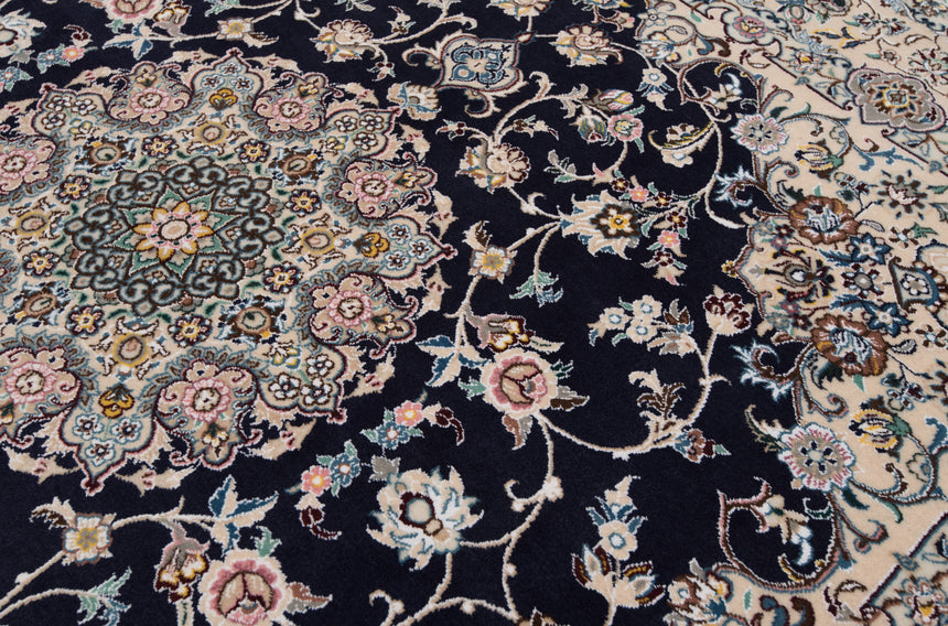 Nain 9La Persian Rug | 204 x 204 cm