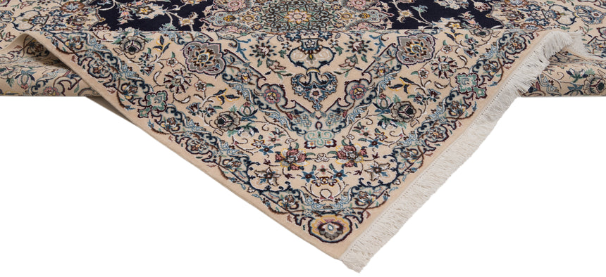 Nain 9La Persian Rug | 204 x 204 cm