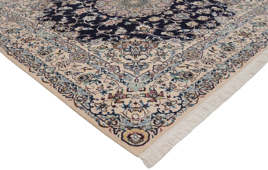 Nain 9La Persian Rug | 204 x 204 cm