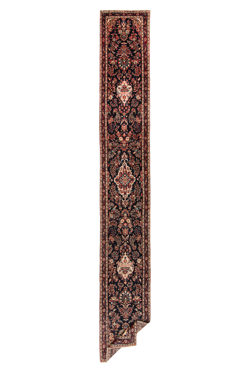 Hamedan Persian rug | 586 x 85 cm
