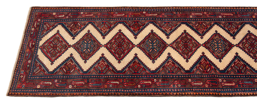 Hamedan Persian rug | 323 x 92 cm