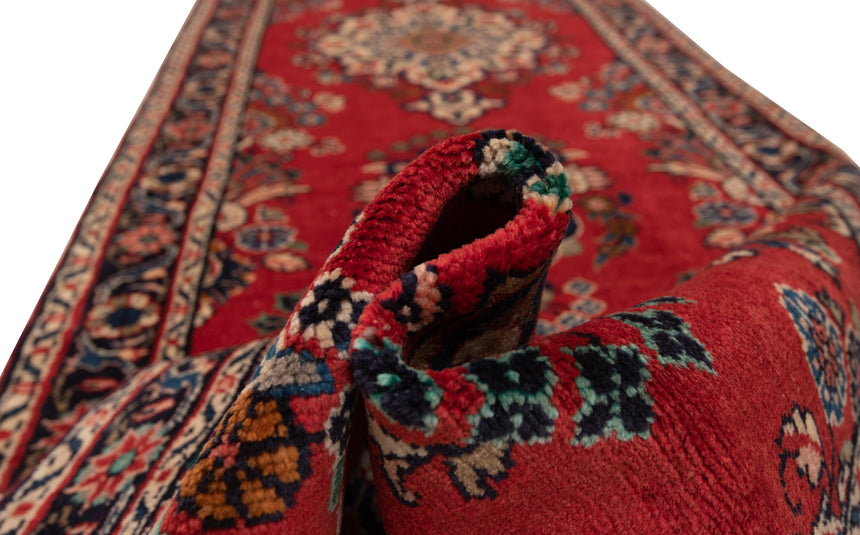 Hamedan Persian rug | 407 x 90 cm