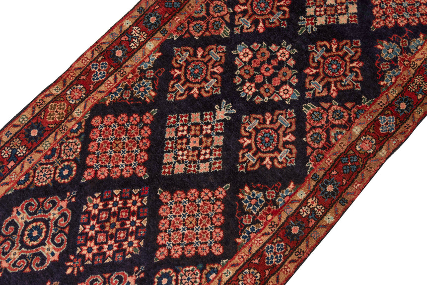 Hamedan Persian Rug | 414 x 86 cm