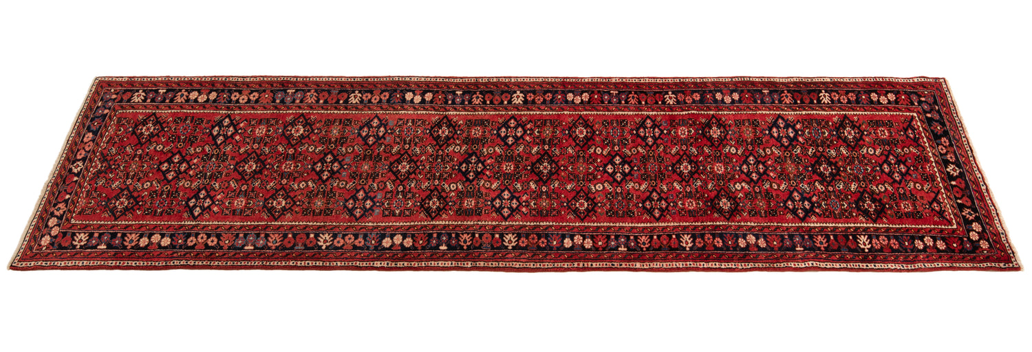 Hamedan Persian rug | 346 x 82 cm