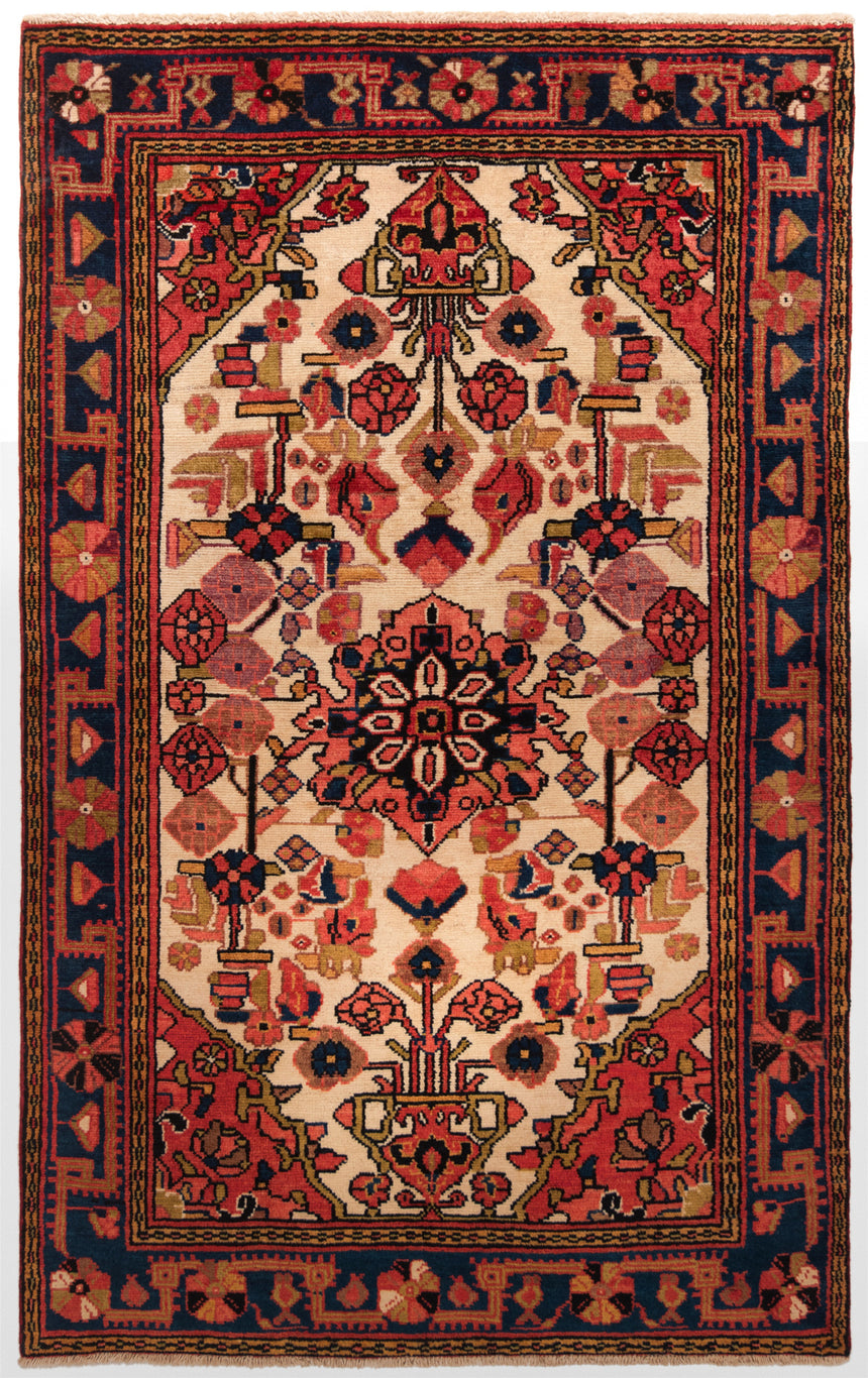 Hamedan Persian rug | 172 x 107 cm