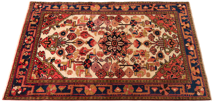 Hamedan Persian rug | 172 x 107 cm
